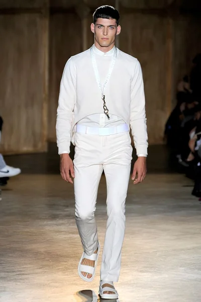 Look 31